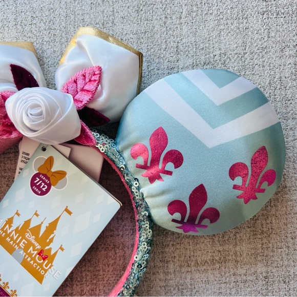 Disney Carrousel Ears - Minnie Mouse Main Attraction - Picture 4 of 7